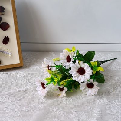 Durable Artificial Flowers Long-Lasting And Beautiful Daisy Plastic Flowers With Different Colors